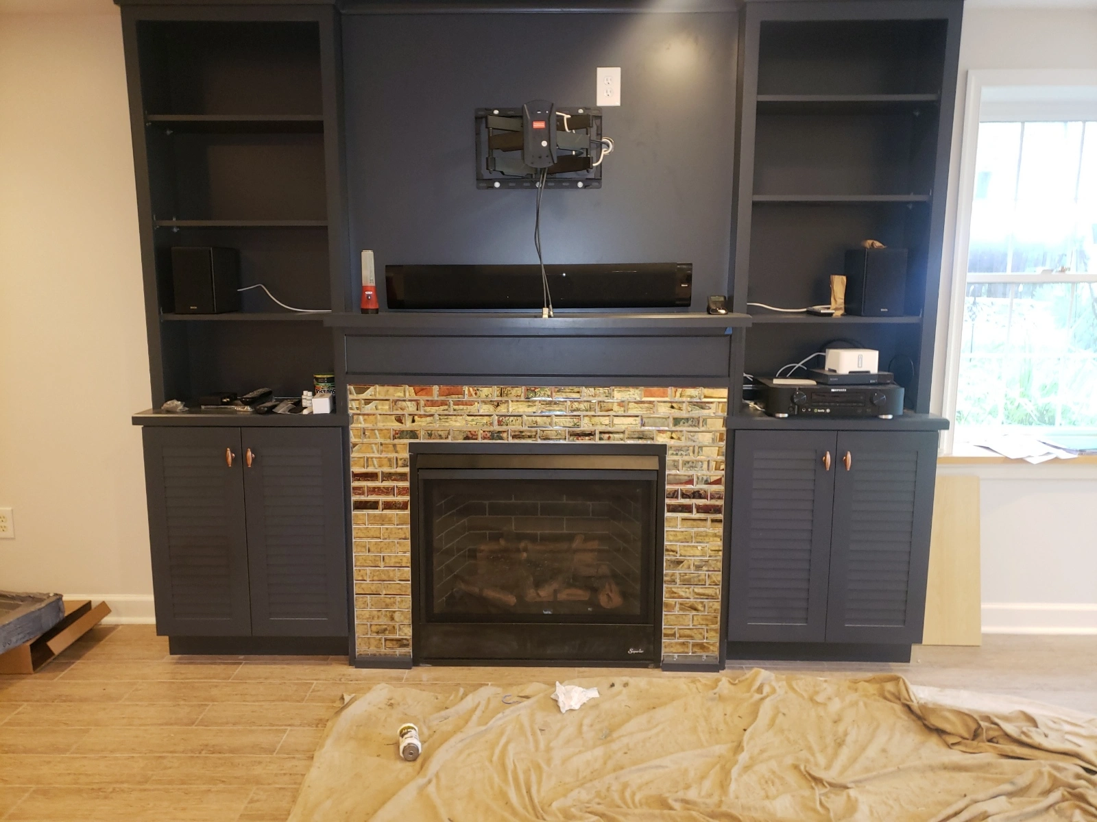 Residential gas piping installation for indoor fireplace insert